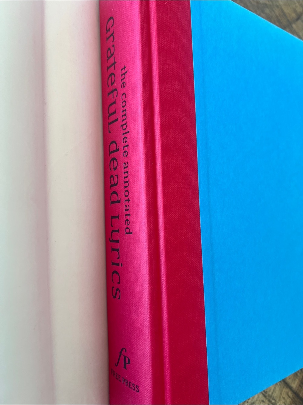 free press Grateful Dead Lyrics Book with Blue, Red, White Artwork - Picture 9 of 11